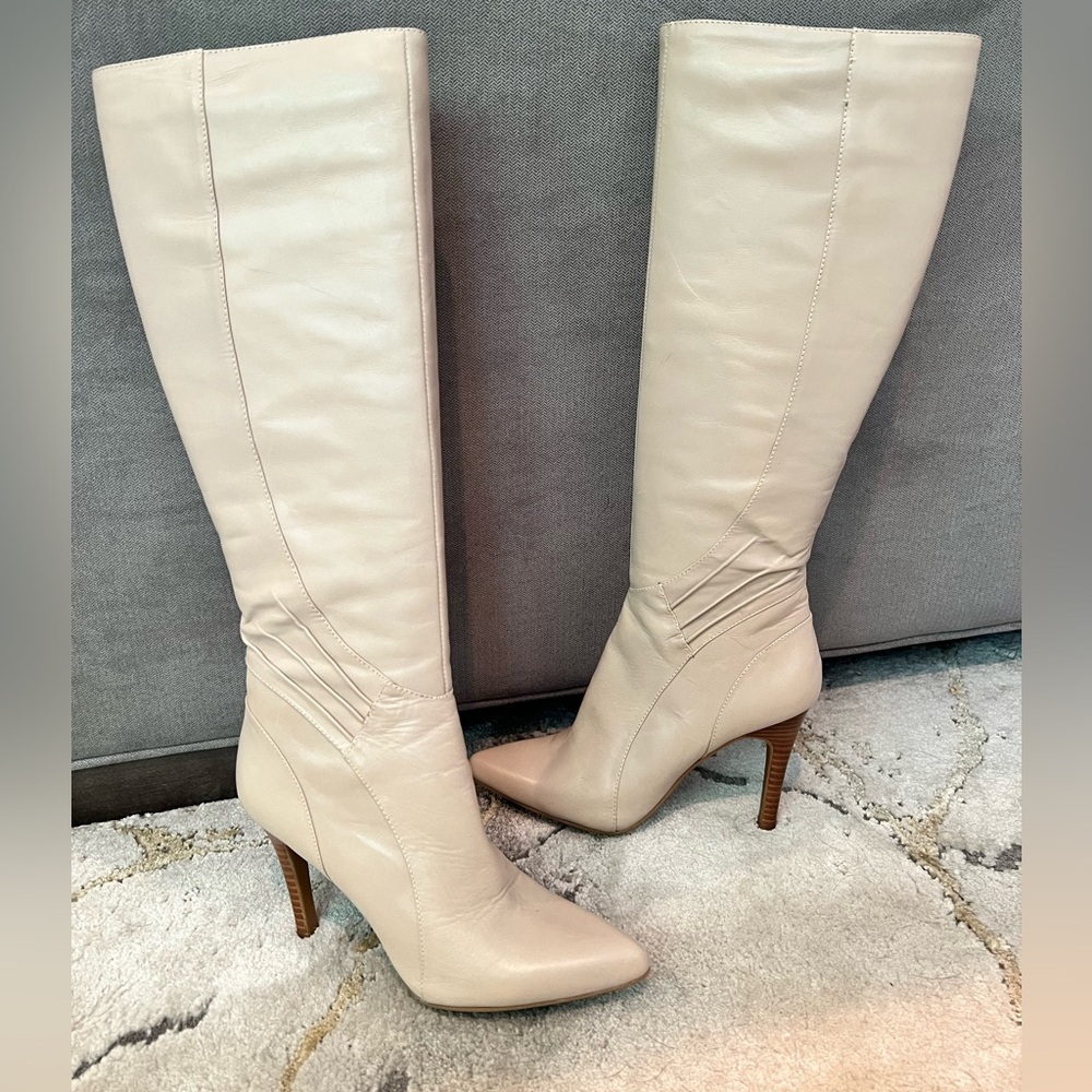 Nine West Generosao Tall Heeled Boot. Winter White/Cream, size 5.